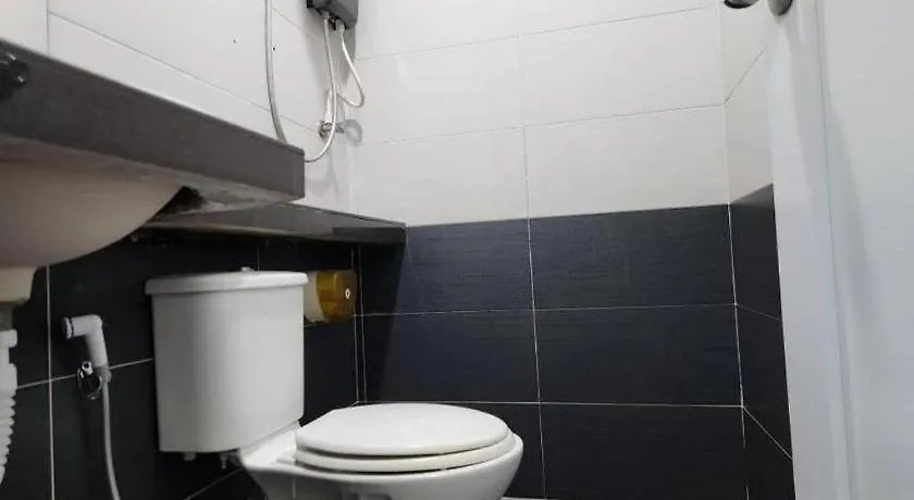 Hotel Alam Indi Johor Bahru 2*,