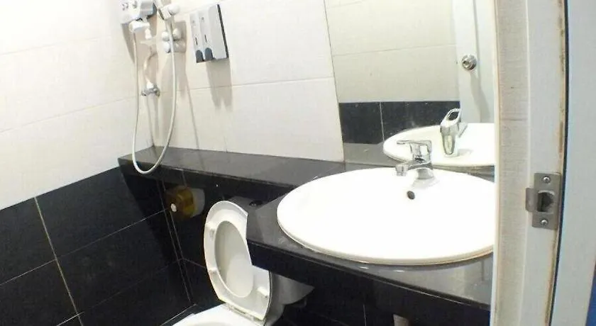 Hotel Alam Indi Johor Bahru 2*,